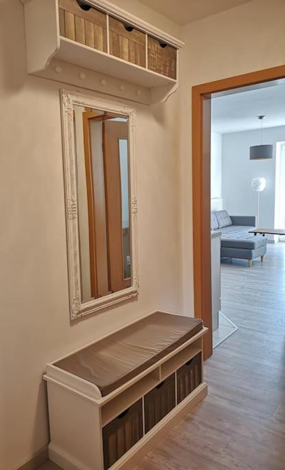 Apartment Surforama De Feine Stuuv In Orth Mit Meerblick Fehmarn