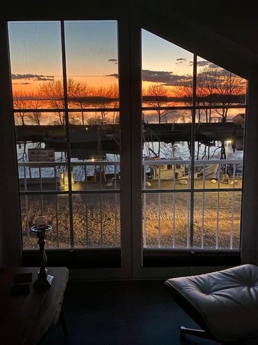 Apartment Surforama De Feine Stuuv In Orth Mit Meerblick Fehmarn